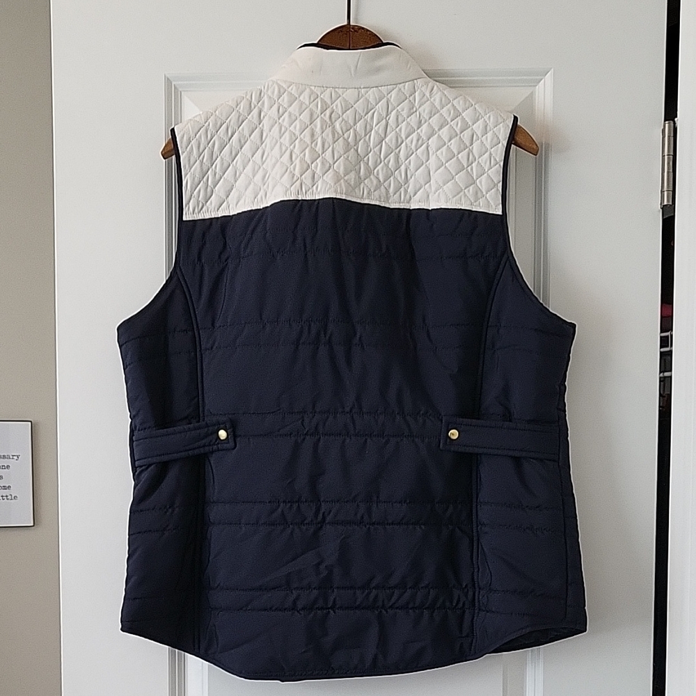 Crown & Ivy Quilted Vest Navy Blue and Cream Classic Design - Picture 4 of 8